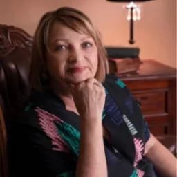 Penelope Stevens from Kelly & Chapman Lawyers