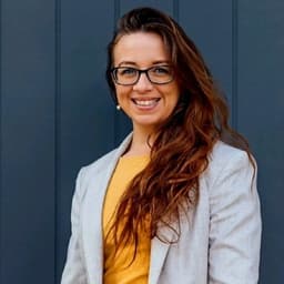 Jess Smith from Bryant McKinnon Lawyers